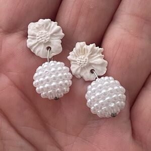 White Flower Dainty Pearl Earrings